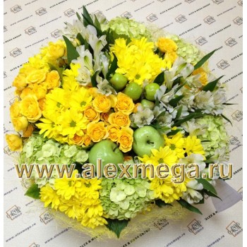 Букет из желтых кустовых роз, хризантемы, альстромерии, гиндрангеи